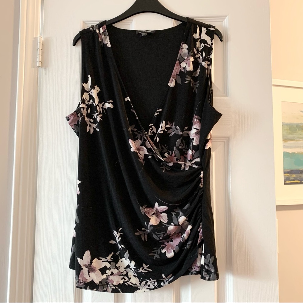 Le Chateau Black Floral Sleeves Knit Wrap Top - Picture 1 of 11